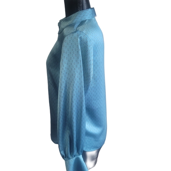 RW&CO Aqua Colored Satiny Soft Button Up Shirt S - Picture 5 of 7